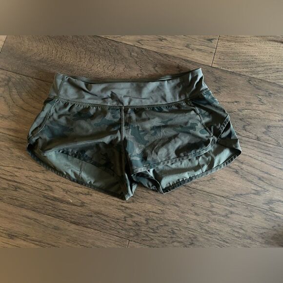 Lululemon OG Camo Speed Shorts - Picture 3 of 7